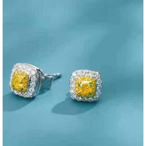 AU750 18K-Gold Natural White Diamond Stud Earrings Inlaid Natural Yellow Diamond Womens Earrings Boutique Jewelry