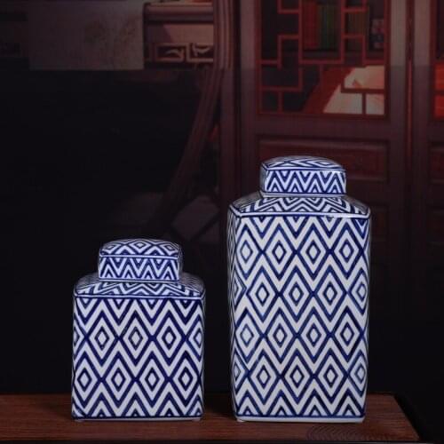 Vase Chinese ceramic ginger jar Antique Porcelain red chinese temple jar ceramic jar blue and white