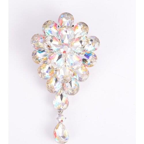 BEADSLAND Bouquet Brand Jewelry Flower Shape Crystal Brooch Luxury Twinkling Brooch Clothing Accessary Women Gift