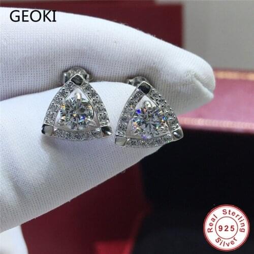 Geoki Passed Diamond Test 1 Ct Triangle D Color Moissanite Creative Earrings Luxury 925 Sterling Silver Party Stud Earrings Gift