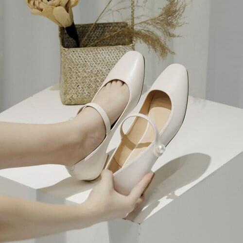 Elegnant Pearl band flats woman designer mary jane shoes women 2020 solid shallow ballerina low heels square toe loafers femme