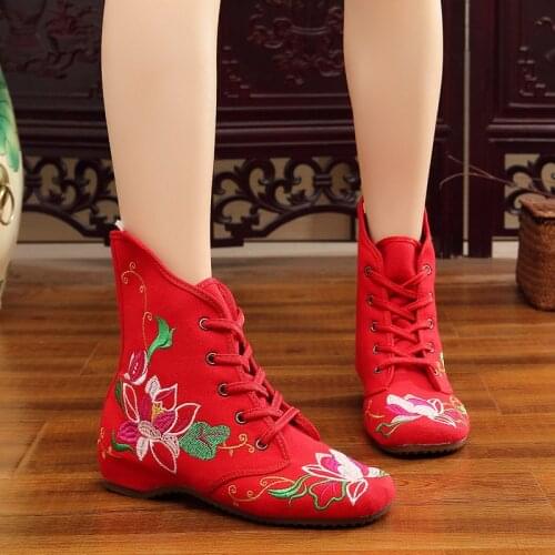 Retro Women Embroidered Cotton Lace-up Short Flat Boots,Autumn Ladies Casual Chinese Embroidery Shoes Comfort Booties