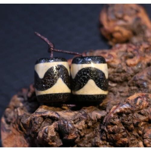 Treasure A Pair of Magic Power Tibetan Old Oily Agate Ivory Color Tiger Tooth dZi Bead Totem Amulet timestown UPD24EWS