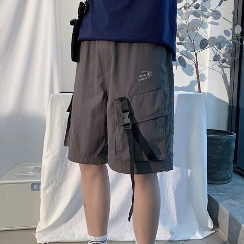 2020 Men Hip Hop Summer Cargo Shorts Mens Oversized Casual Shorts Male Fashions Korean Knee Length Shorts Oversize