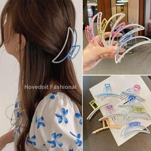 Fashion Metal Hair Claw Gradient Hollow Hair Clips Large Hairpins Barrette Crab Hair Clips Headwear Women Girls Hair Accessories