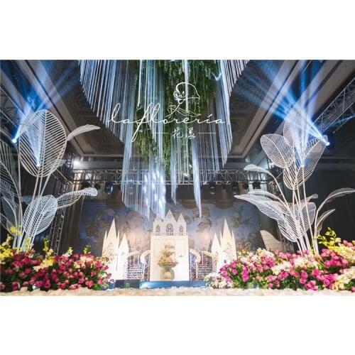 Day home wedding props banana leaf wedding reception area table flower decoration