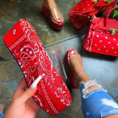 Summer new graffiti printing thick-soled transparent PVC outdoor leisure all-match women sandals flat high-heeled slippers 2020