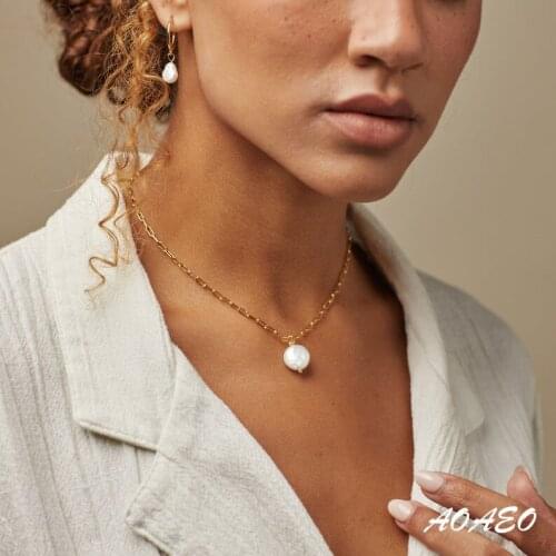 Baroque Pearl Pendant Necklace by Caitlyn Minimalist • Irregular Pearl Pendant Layering Minimalist Link Chain