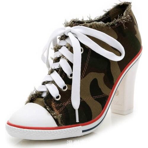 Women Pumps Fashion Rivets Square Heels Shoes Women High Quality High Heels Spring Autumn Lady Comfortable Lace Up Shoes Women