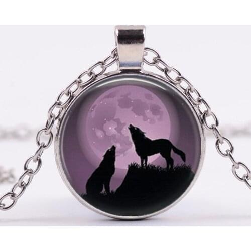 Howling Wolf Moon Pendant Necklace Animal Art Glass Cabochon Statement Chain Necklace Women Fashion Gifts for Her