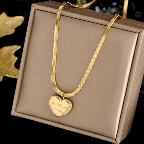 316L stainless steel no fading female Ins tagram light luxury niche design feeling cold wind new 2021 snake chain love necklace