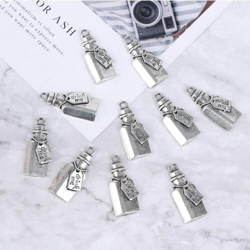 10 Pcs Fashion Drink Me Wijnfles Vorm Hanger Charms Trendy Legering Zilveren Kleur Charmes Sieraden Voor Diy Maken 32*15 Mm