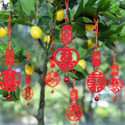 Trees decorated with bonsai hang, decorated with velvet indoor and outdoor planting scene, small lantern supplies cloth red