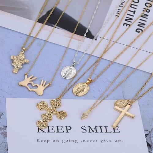 EN Stainless Steel Charm Necklace Fashion Jewelry Hand Love Heart Gesture Necklace Pendant for Women Gift Best friends