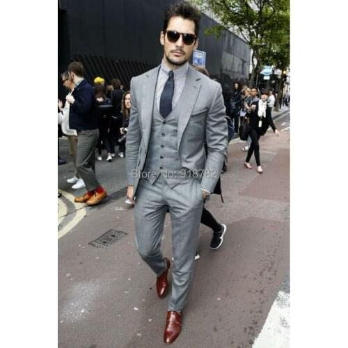 2016 Slim Fit Groom Tuxedos Light Grey Side Slit Best Man Suit Wedding Groomsman/Mens Suit Bridegroom (Jacket+Pants+Tie+Vest)
