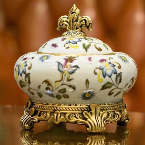 European Retro Ceramic Ashtray With Lid Coffee Table Handicraft Home Office Decoration Anti Fly Ash Smoking Tray Boyfriend Gifts