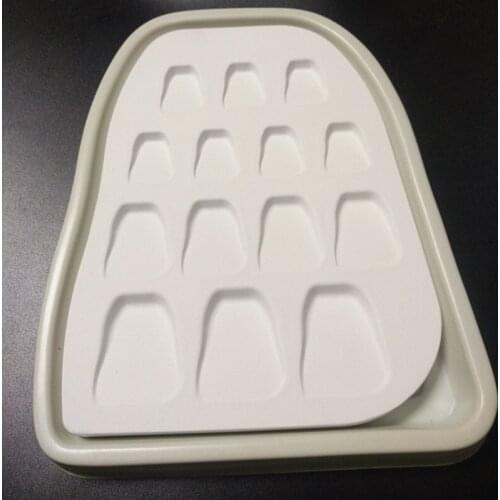 1pc Dental lab material tooth shape microporous porcelain plate Watering Plate mixing plate stain powder mixing tool 14 slot