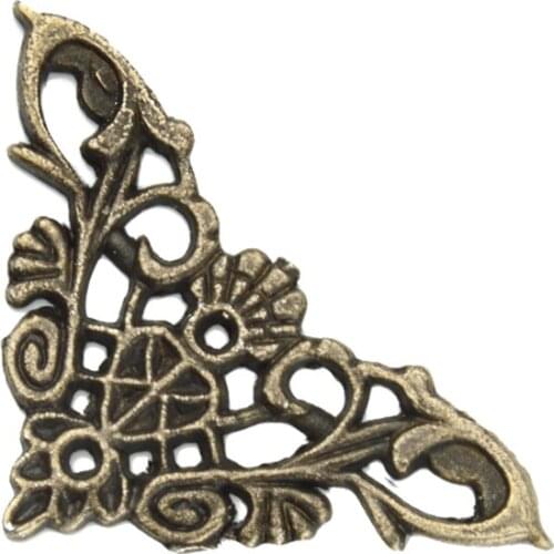 4PCS/Lot 35x35mm Vintage Alloy Zinc Box Corner Protector Guard Desk Edge Cover Corner Decorative for Jewelry Wooden Wine Boxes