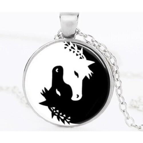 SUTEYI Charms Horse Necklace Jewelry Yin Yang Black and White Animals Art Photo Glass Pendant Charms Medallion Mens Necklaces