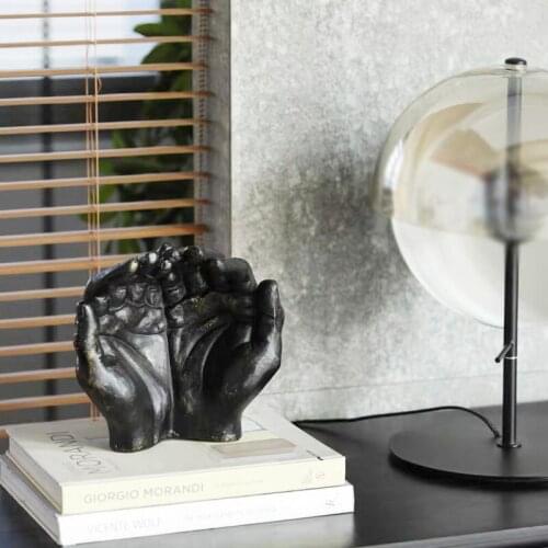 Modern A Pair Of Clasped Hands Figurines Desktop Metal Crafts Ornaments Decoration Home Living Room House Sales Office