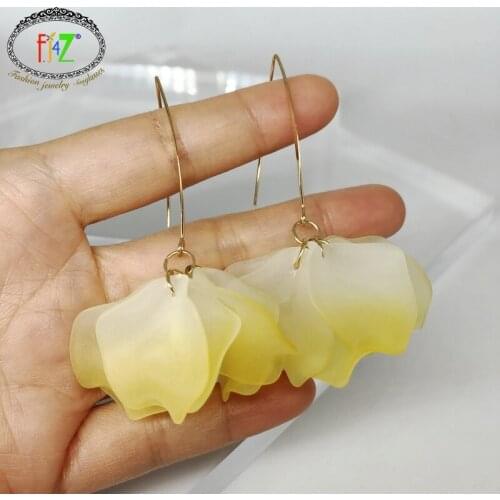 F.J4Z New Beautiful Earrings for Women Fashion Acrylic Gradual Change Petals Pendant Earrings Girls Earrings Gifts Dropship