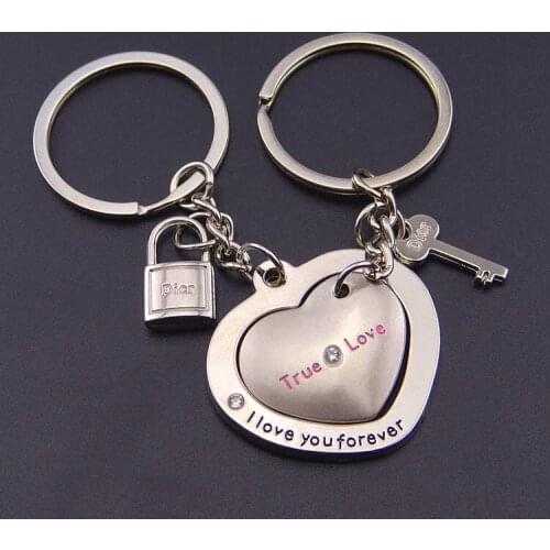 FREE SHIPPING by FEDEX 100pairs/lot 2019 New Wholesale Zinc Alloy True Love Couple Keychains Metal Heart Keyrings for Wedding