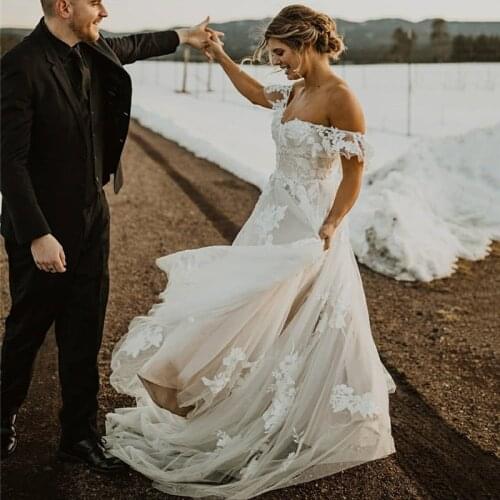Eightree Boho Wedding Dresses 2021 Lace Vintage Bride Dress off Shoulder Applique Romantic Women Wedding Gowns Casamento