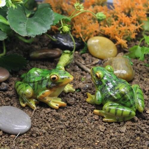 Frog Sculpture Resin Sitting Frogs Statue Outdoor Garden Store Decorative For Home Desk Garden Decor Ornament Animal Sculpture