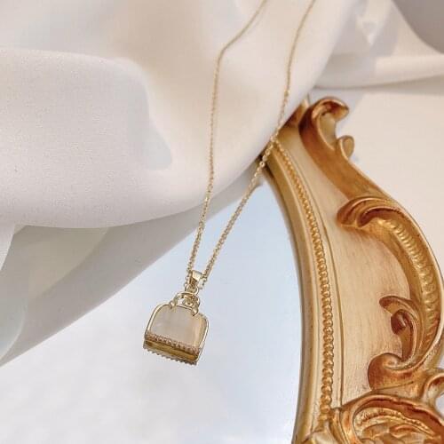 Dyxytwe Golden Chains