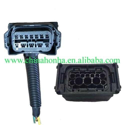 12-pin connector Headlight plug 320318325 for X1 E90 E92 F18 523 520 525 530 headlight plug