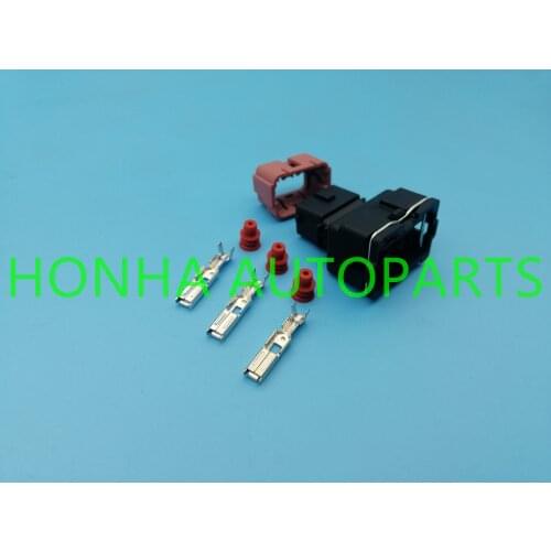 Automotive Wire Harness AMP 3 Pin Socket Female Connector 15305560