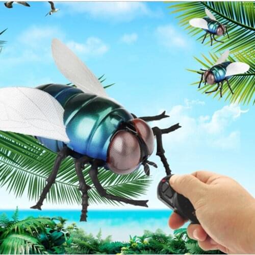 Plastic Infrared remote control Rc Animals Fly Prank Insects Joke Scary Bug kids Funny Playing Robot toys Dropshipping