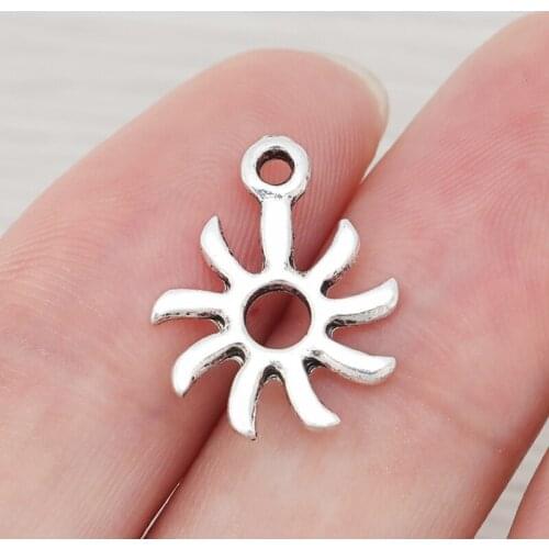 30 x Tibetan Silver Sun Flower Charms Pendants Beads Double Sided For Necklace Bracelet Jewelry Making Findings 19x14mm