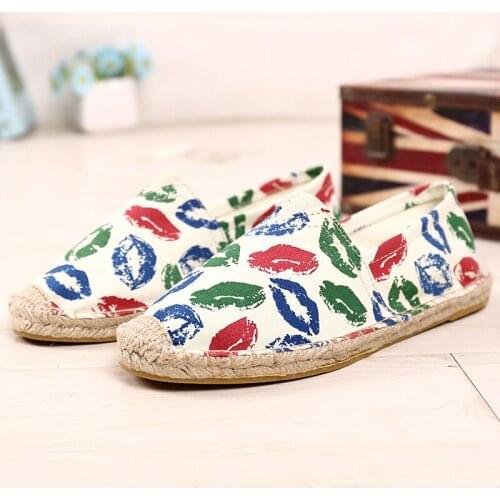 Summer Linen Loafers Couple Lip Print Women Flat Shoes Slip-on Outdoor Men Casual Shoes Breathable Fisherman Shoes Large Size 45