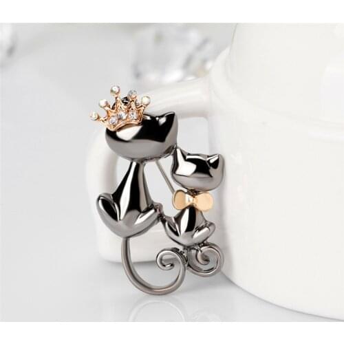 Fashion Cartoon Cute Crown Bow Couples Cats Brooches Black Color Rhinestones Alloy Animal Brooch Lady Party Pins Birthday Gifts