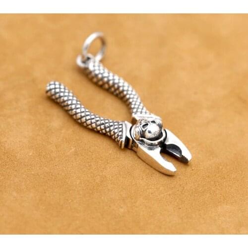 Wholesale S925 Sterling Silver Vise Retro Thai Silver Pendant Couple Activity Necklace Men And Women Pendant