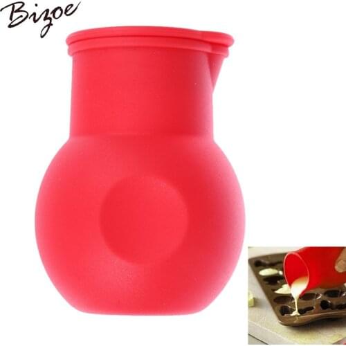 3PCS Silicone chocolate DIY melting pot stamped with waterproof red silica gel pots baking tools color random