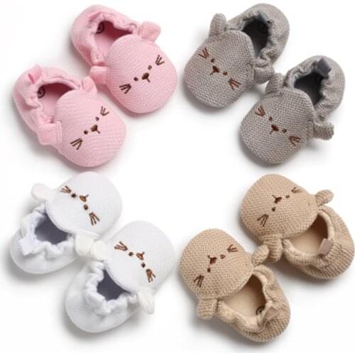 Baby shoes for 0-1 year old boys and girls with soft soles baby shoes breathable, soft and stylish sneakers for baby children