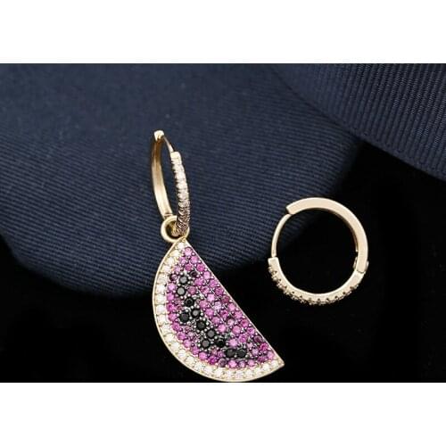 SWOUR New Fashion Jewelry Zirconia Watermale Design Red Rhinestone Mismatched Small Circle Round Huggie Earrings Femme S611