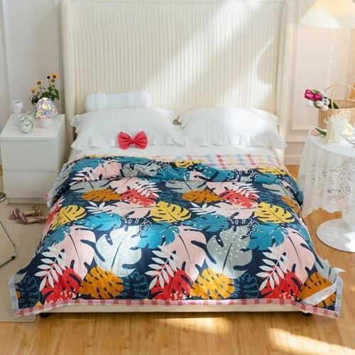 Reactive Printed Quilt for Home and Travel, Soft and Stylish Blankets to Decorate the Bedroom on the Bed and Sofa