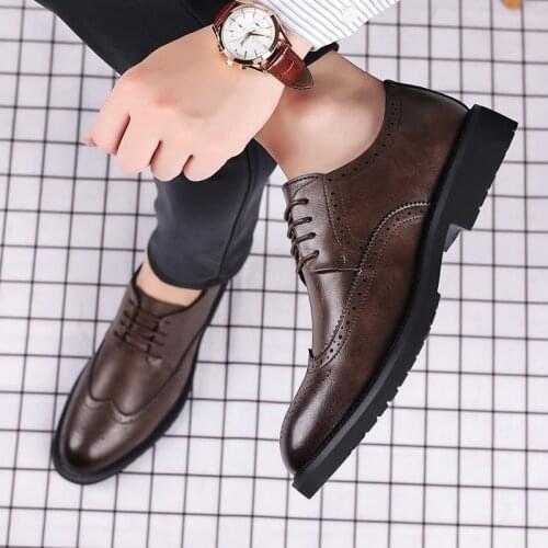 2021 Mens Sneakers Brock Carved Fashion Trend Leather Shoes Men Mans Footwear Non-slip Zapatillas Hombre Tenis Masculino