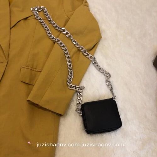 Korean Ins Dark Style Single Shoulder Handbag Autumn and Winter 2021 Mini Bag Simple Temperament Messenger Bag Female