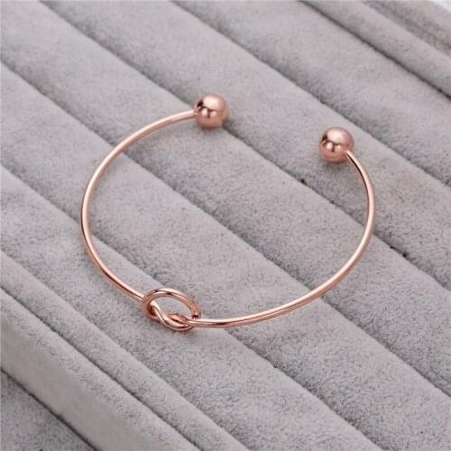 2021 France New Style Design Girl Stainless Steel Heart Tied Knot Cuff Bracelet Fashion Lady Adjustable Bracelet Wedding Jewelry
