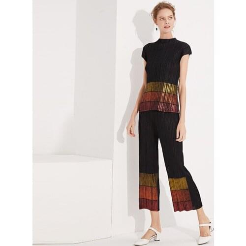 Originally innovative pleated suit summer comfortable hand-painted sleeveless vest + loose straight trousers trousers suit
