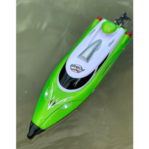 RC Boat Cool Headlight 35KM/H 2.4G 806 Remote Controlled Ship Electric High Speed Race Boat Sensitive Steering Advanced Motor