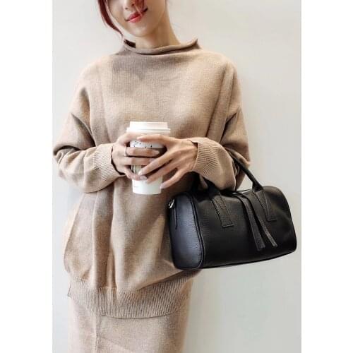 First layer cowhide leather womens bag 2021 new pillow Boston handbag lading shoulder bag factory wholesale