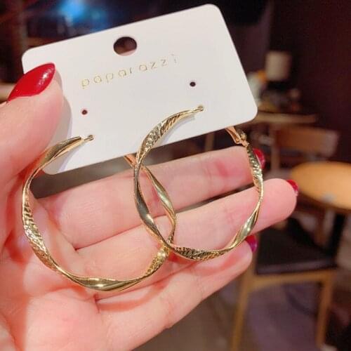 2021 new twisted texture big circle earrings female fashion personality exaggerated S925 silver needle temperament Ear studs