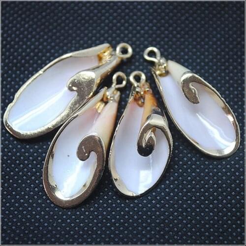 10pcs nature shell pendants with golden metal pendants flower shapes new jewelry pendants size 30-35mm