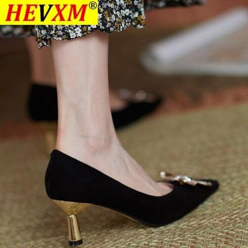 HEVXM Suede Pumps