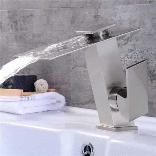 Bathroom Basin Faucet Chrome/Nickel Brass Sink Waterfall faucet Single Hole Cold Hot Water Tap Basin Faucet Mixer Tap Torneira